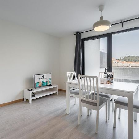 Apartamento Guestready - Sleek Monochromatic In Bonfim OOporto Exterior foto